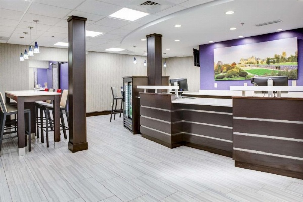 Clarion Inn Biltmore Village image 11