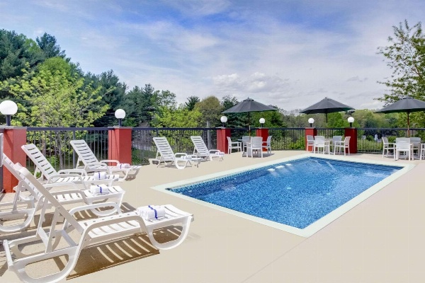 Clarion Inn Biltmore Village image 4